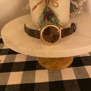 Elegant Brown and Gold Women's Watch
